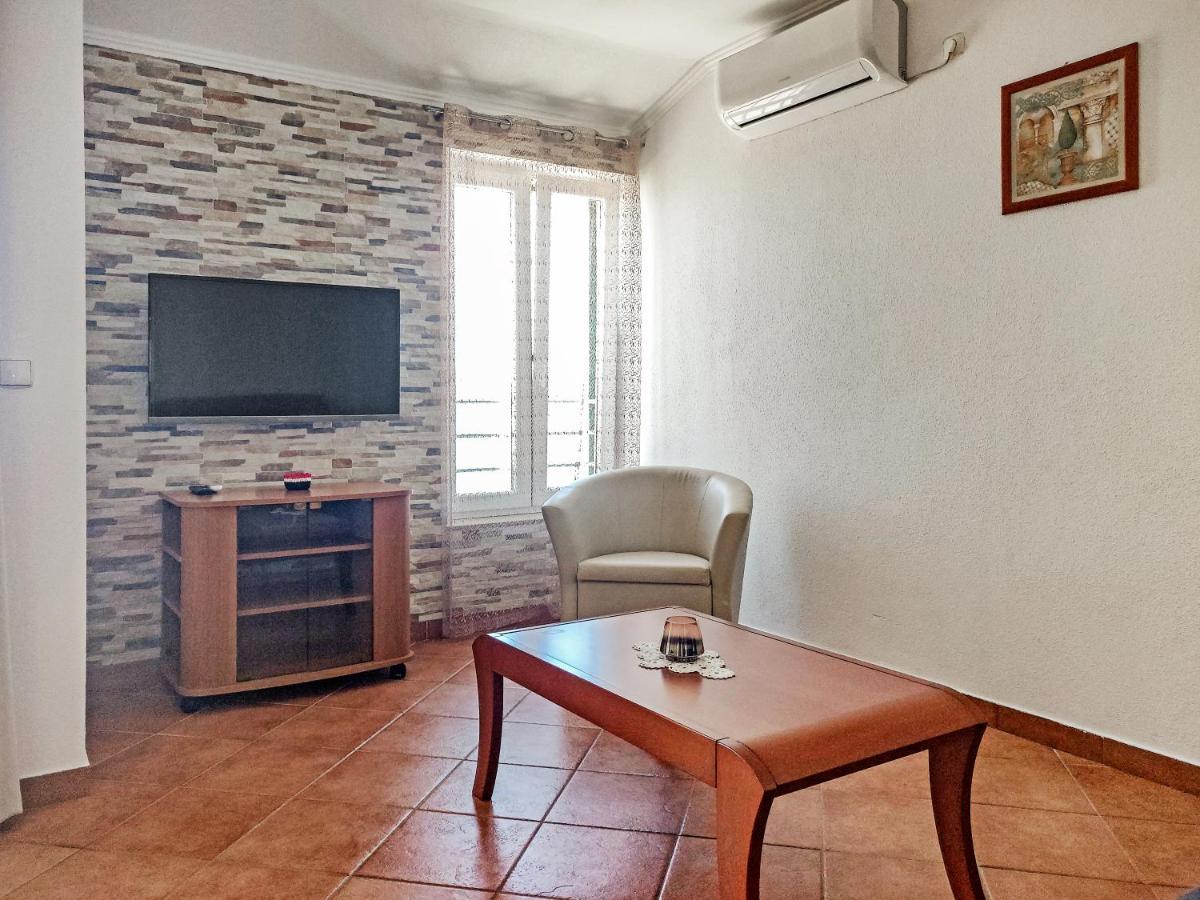 Villa Marija Baska Voda Luaran gambar